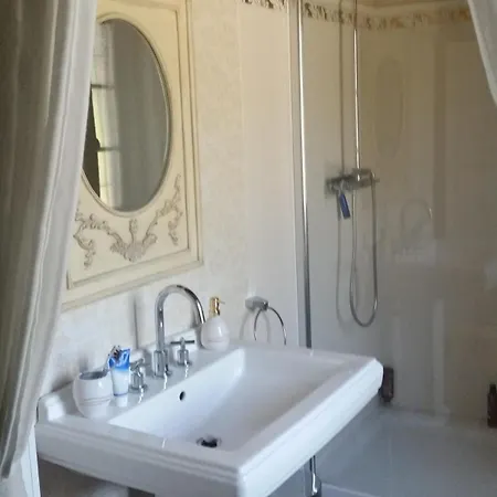 Holiday home La Maison Aux Volets Bleus Druelle Balsac