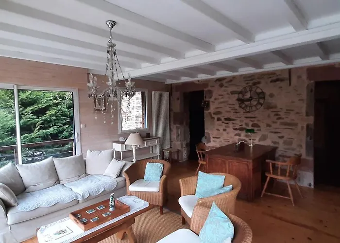 La Maison Aux Volets Bleus * Druelle Balsac