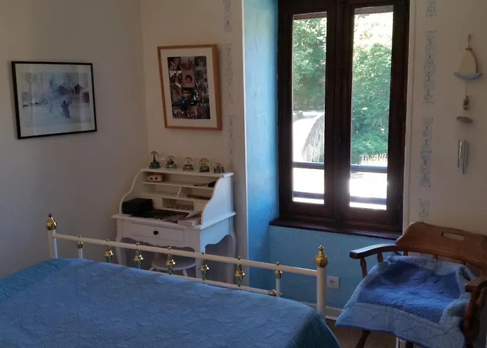 La Maison Aux Volets Bleus Druelle Balsac