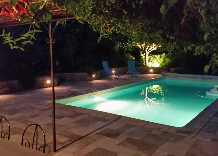 La Maison Aux Volets Bleus בית נופש